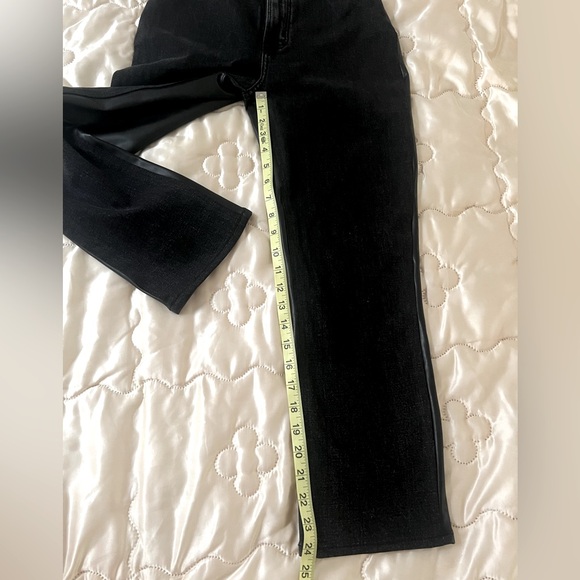 Abercrombie & Fitch The Ankle Straight Ultra High Rise, Love Curve Jeans - Picture 6 of 14